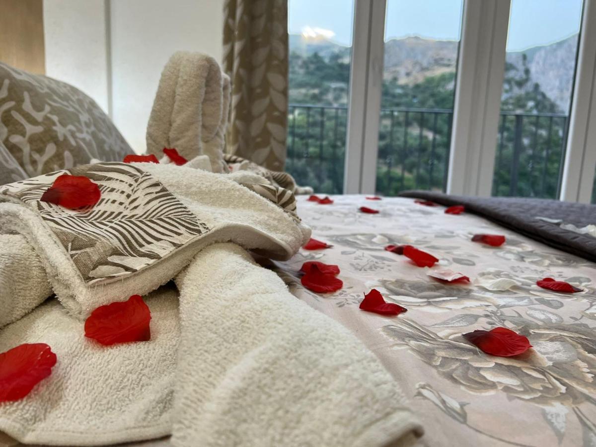 L'Oasi Del Raganello Bed & Breakfast Civita Dış mekan fotoğraf