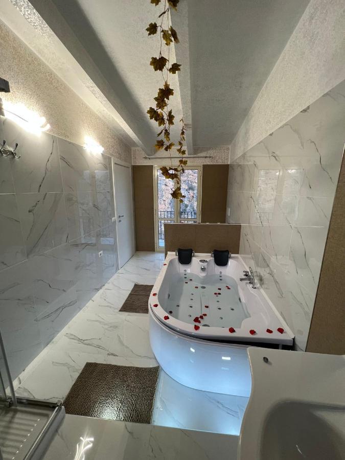L'Oasi Del Raganello Bed & Breakfast Civita Dış mekan fotoğraf